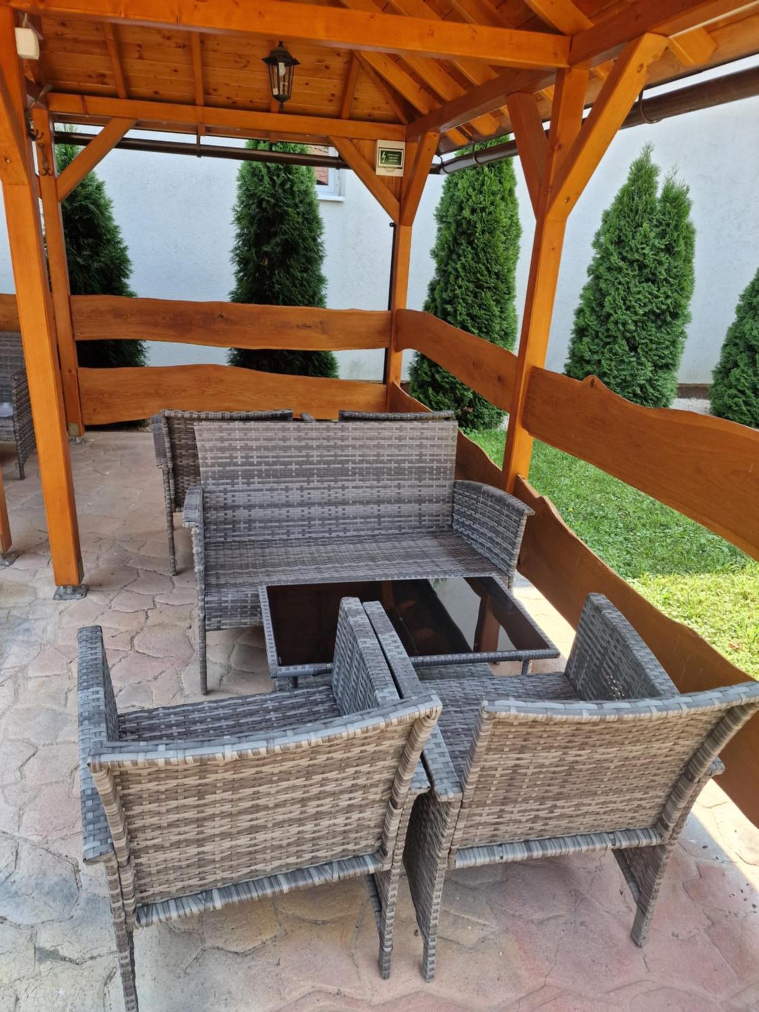 Holiday Apartmanhaz Gyula Eksteriør billede
