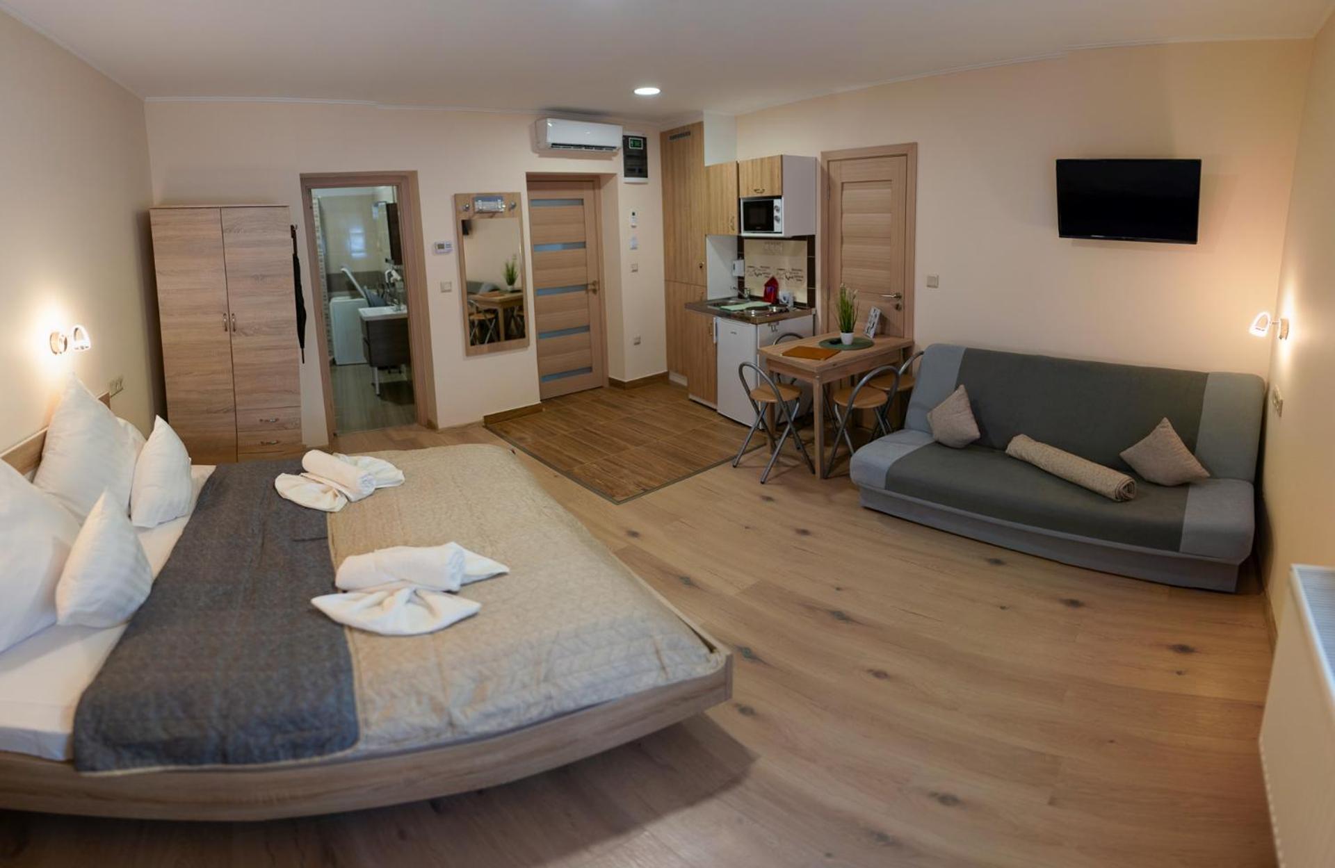 Holiday Apartmanhaz Gyula Eksteriør billede